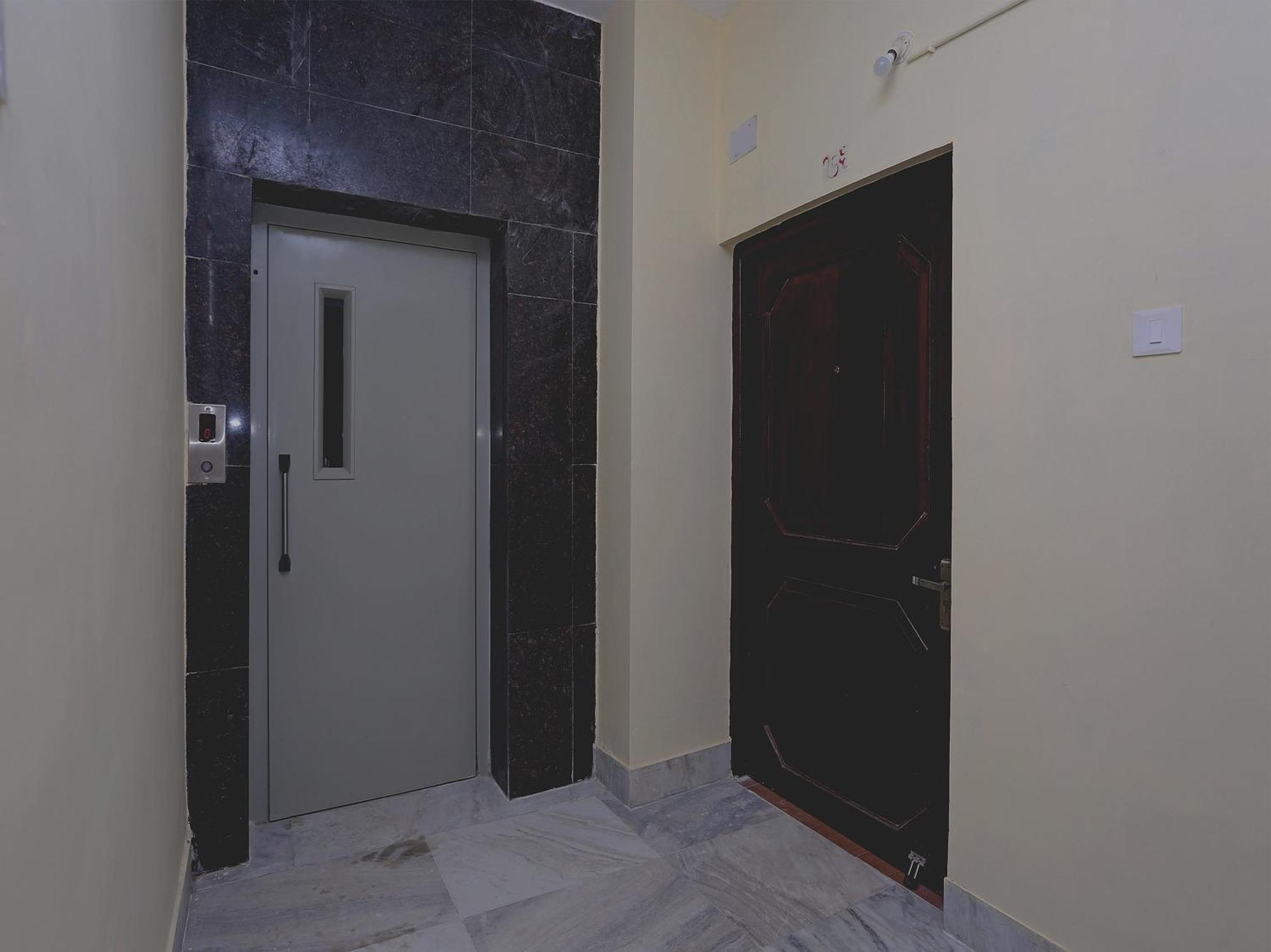 Oyo 17276 The Maple Tree Hotels Bhubaneswar Dış mekan fotoğraf