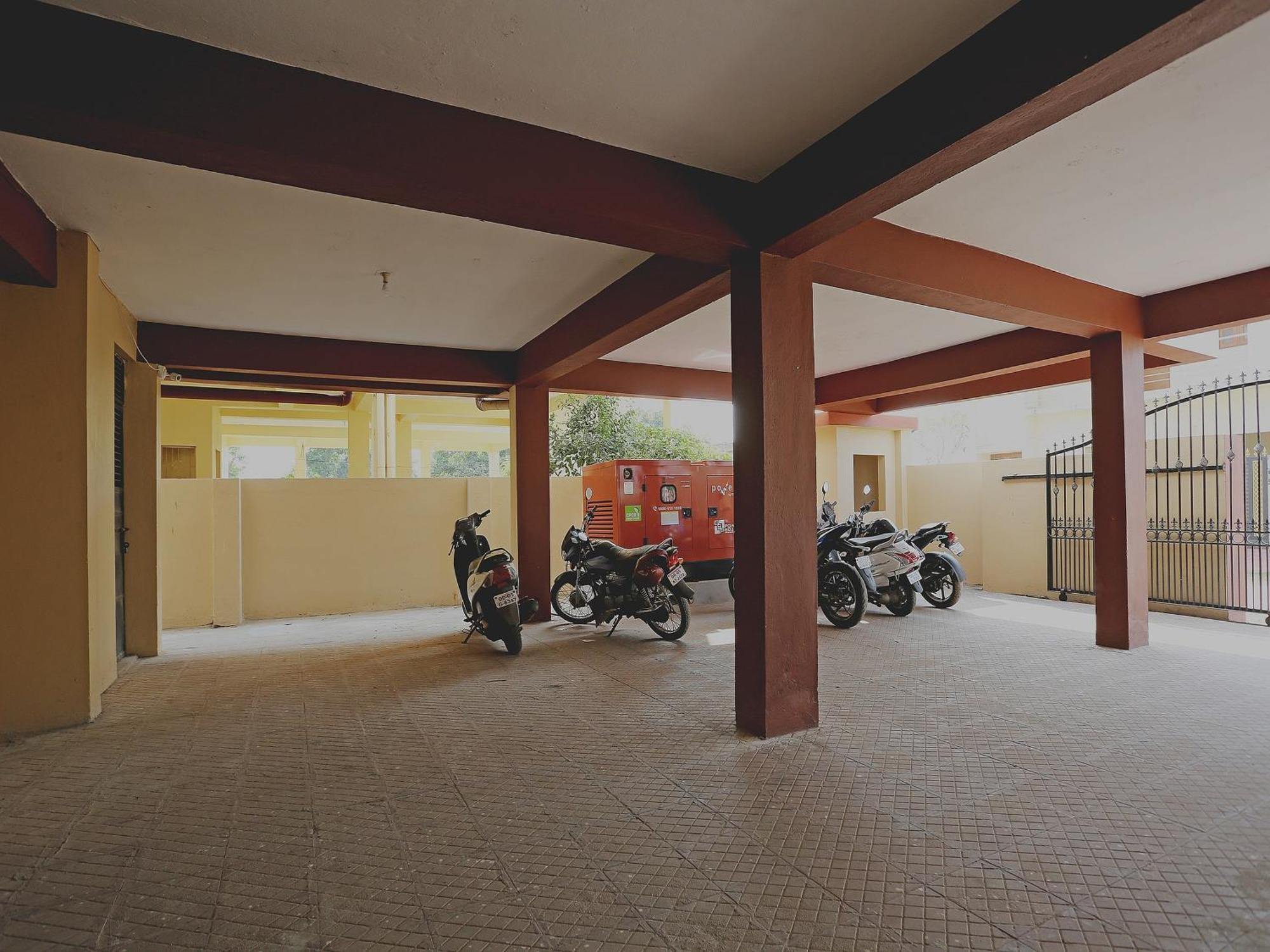 Oyo 17276 The Maple Tree Hotels Bhubaneswar Dış mekan fotoğraf