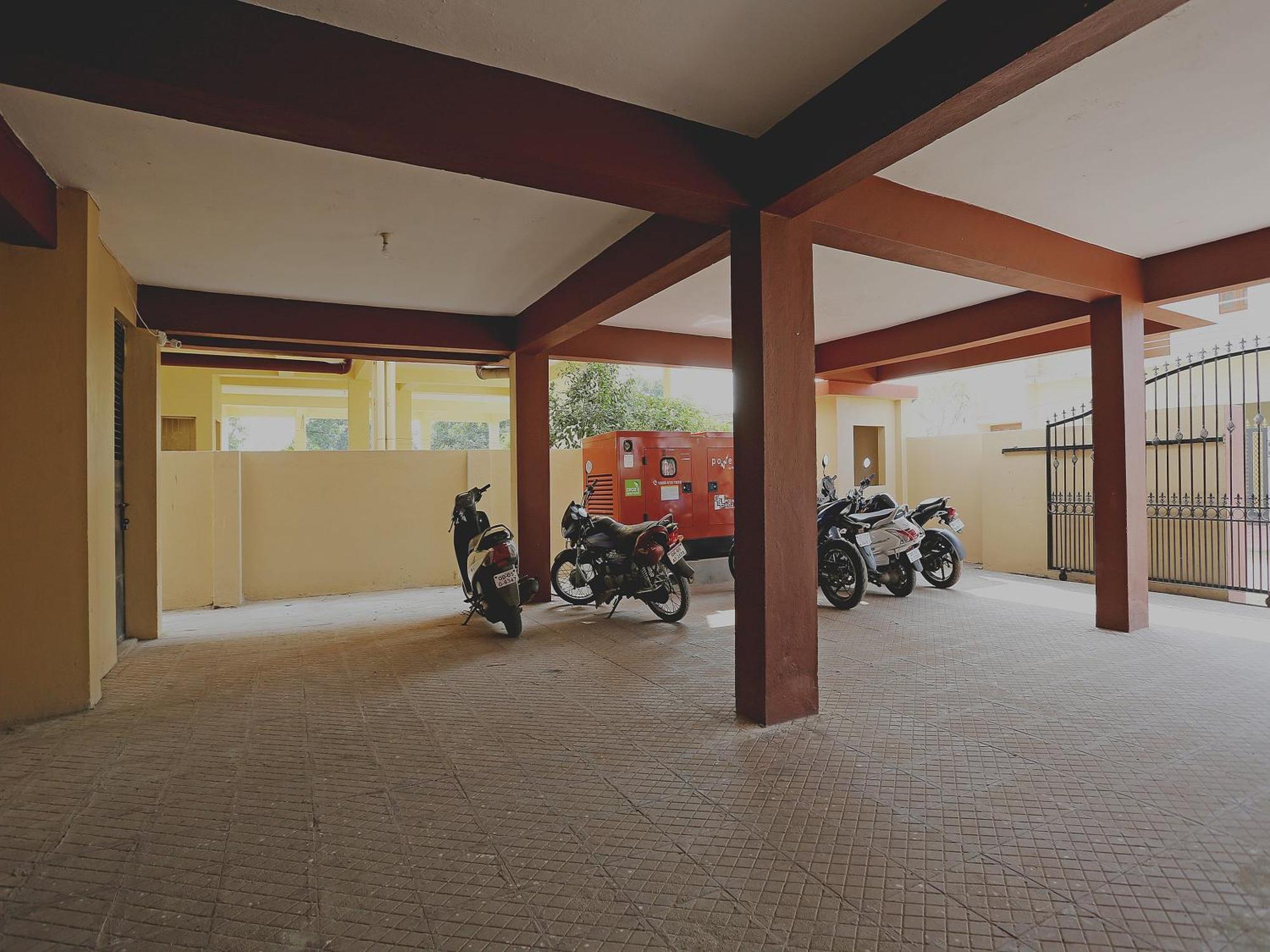 Oyo 17276 The Maple Tree Hotels Bhubaneswar Dış mekan fotoğraf